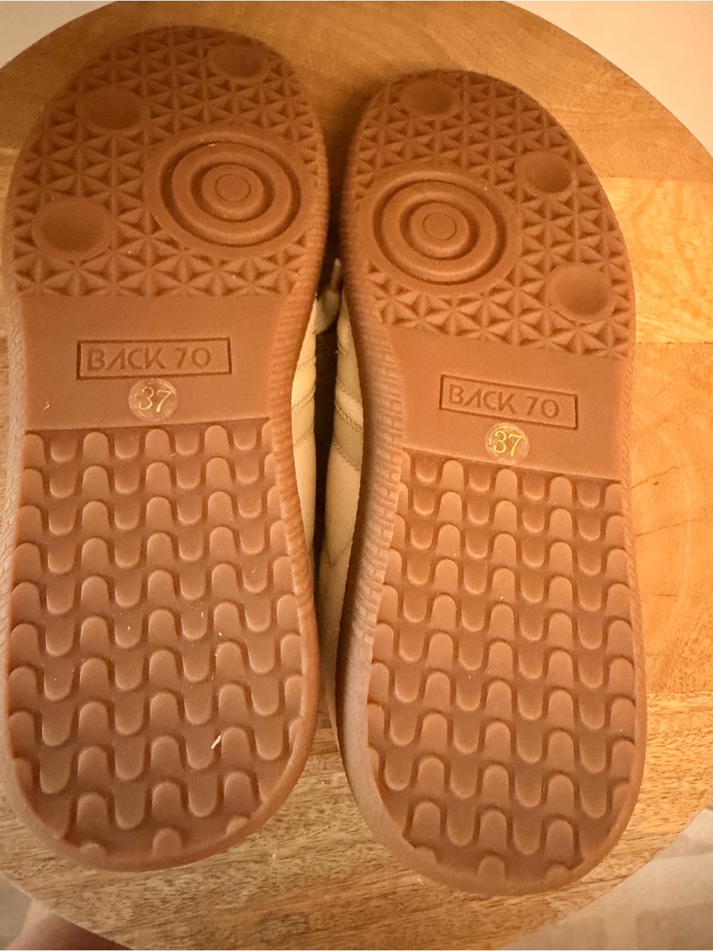 Back70 CLOUD D26 in BUTTER BEIGE Sneakers Size 37 (6.5) - Picture 7 of 8